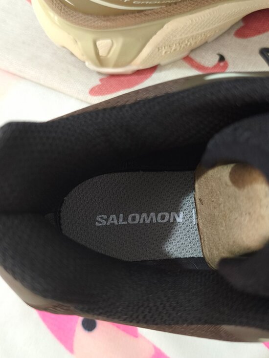 Salomon Brown Low-Top Trail Running Shoes - Picture 5 of 8